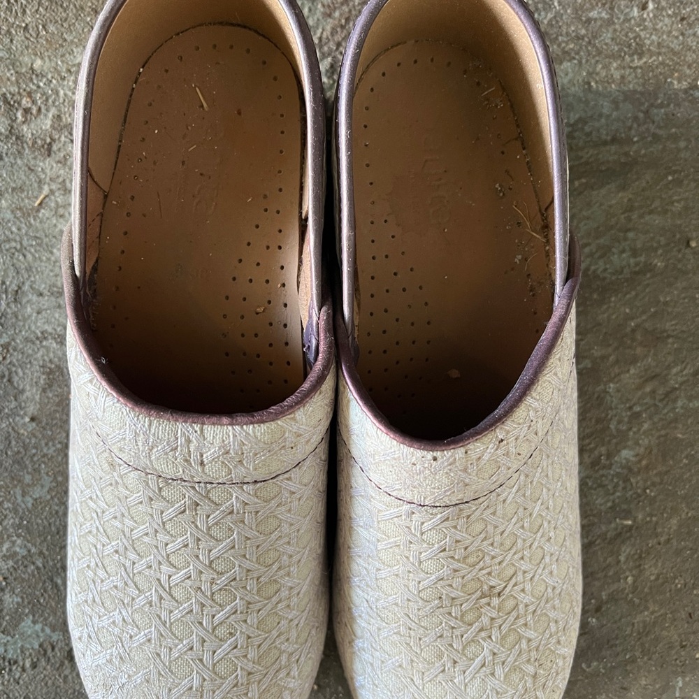 Sanita clogs